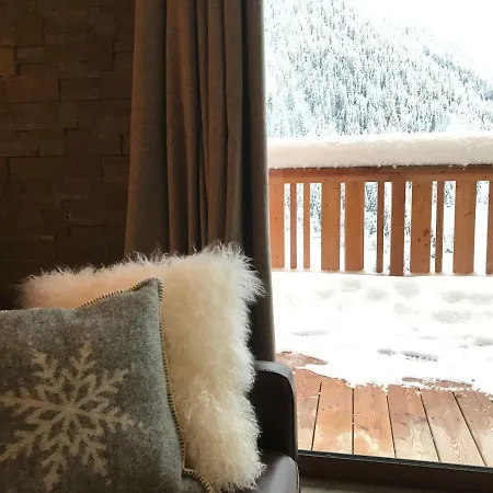 アパート Chalet Henri シャテル